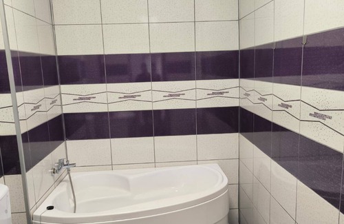 Baia Mare Apartment | Mountain view, cozy 1-bedroom apartment in charming Baia Mare with WiFi