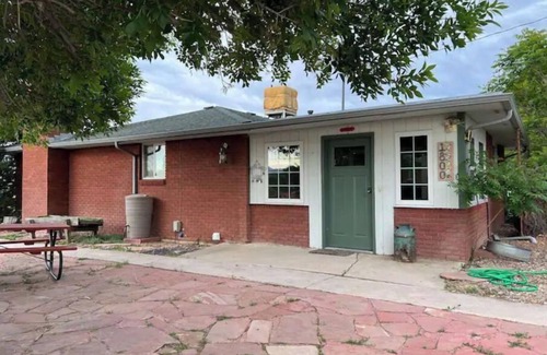 Mead House | Mountain View Farmhouse; lots of extras!