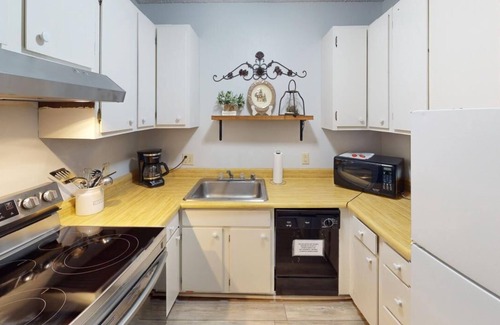 Red River Condo | Mountain View from Balcony