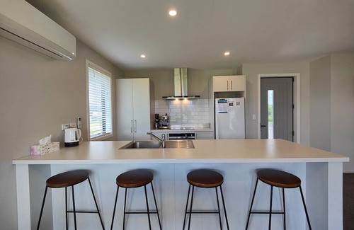Te Anau Apartment | Mountain View Getaway