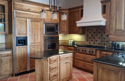 El Prado House | Mountain View- Great Views Enclosed Patio with Private Hot Tub Pool Table