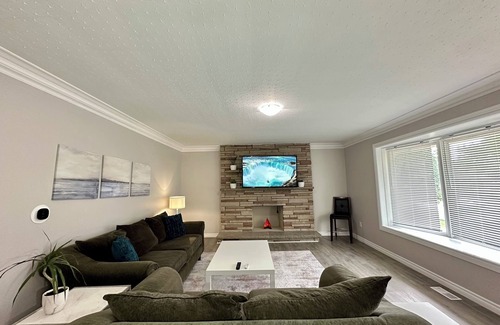 Glenridge House | Mountain View House - Sleeps 14