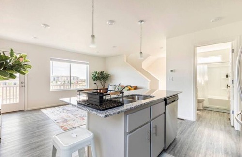 Gateway House | Mountain View Home 10min from Denver Int’l Airport