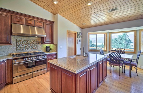 Baldwin Lake House | Mountain-View Home in Big Bear w/Wraparound Deck