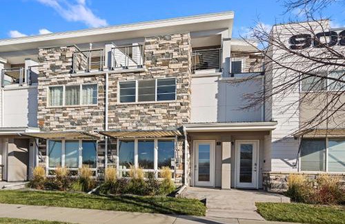 Old Town North House | Mountain View Home with King Beds and Rooftop Deck