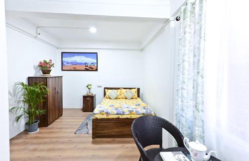 Karsiyang House | Mountain View Homestay
