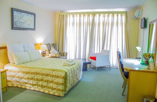 Hlotse Hotel | Mountain View Hotel