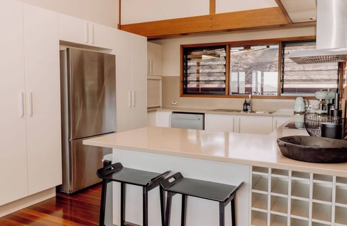 Wootha House | "Mountain View House and Studio Maleny"