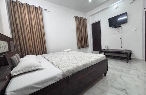 Chamba House | Mountain View