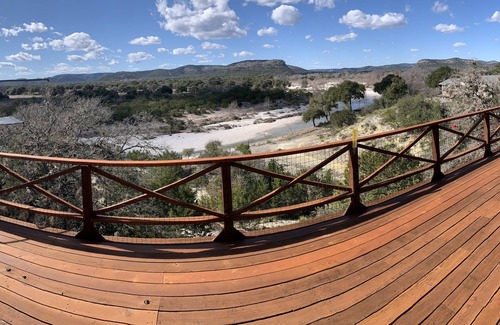 Barksdale House | Mountain View Lodge and 23-Acre Ranch