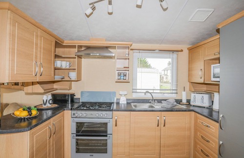 Caergeiliog Cottage | Mountain View Lodge