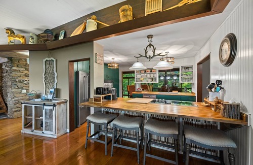 Helen Cabin | Mountain View Lodge Helen! Minutes from Downtown!