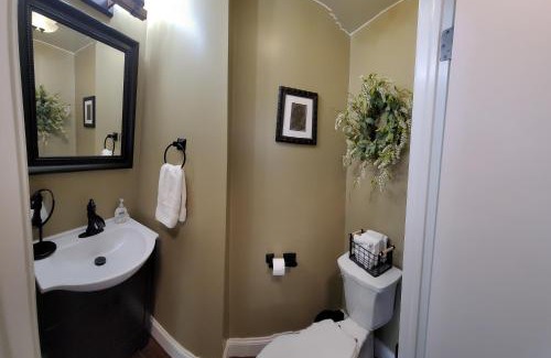 Cody House | Mountain View Lodging Cody