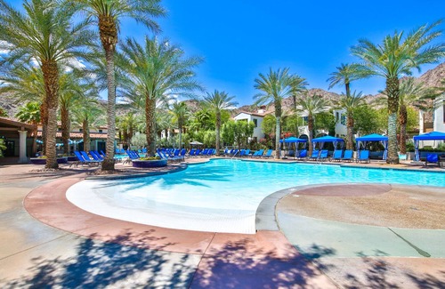 La Quinta Condo | Mountain View! Luxurious Villa near Clubhouse with Mountain Views - Pet Friendly - Upstairs (C48-2)