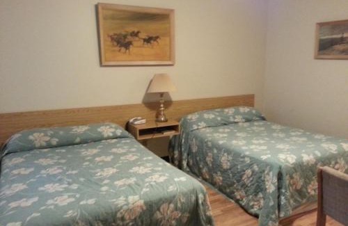 Smithers Hotel | Mountain View Motel