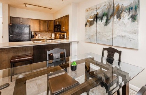 South Pandosy Condo | Mountain View Penthouse