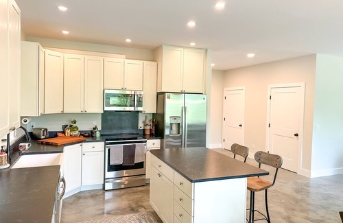 Waitsfield House | Mountain View Retreat - The Best View in the Valley!