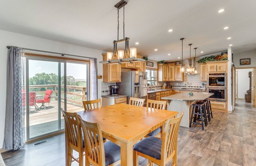 Lander House | Mountain-View Retreat in Lander w/Private Yard!