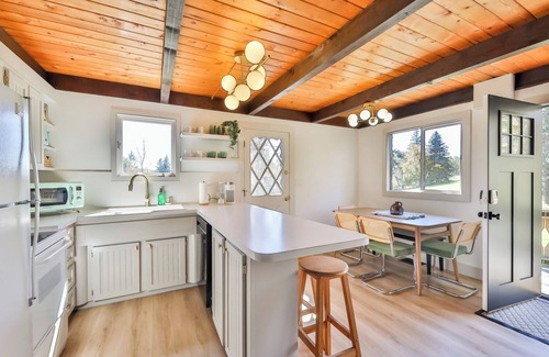 Windham Cabin | Mountain View Ski Minutes to Windham & Hunter