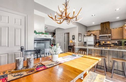 Breckenridge House | Mountain-view townhome - private hot tub & fireplace - walk to lifts & downtown