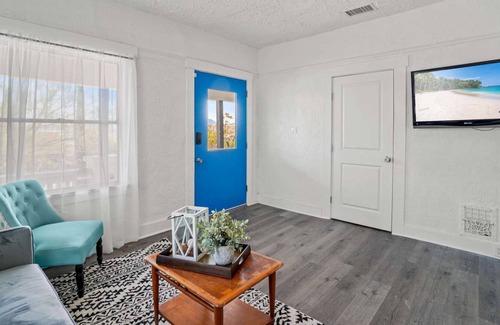 Timberwolf House | Mountain View- Tremont Home