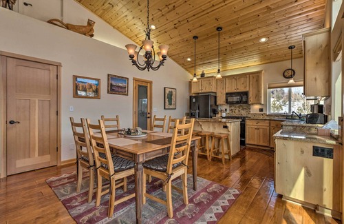 South Lake Tahoe House | Mountain-View Deck: South Lake Tahoe Retreat!