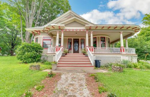 Napanoch House | Mountain View Victorian with Convenient Location and Lots of Space tp Play farmhouse