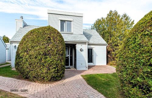 Collingwood House | Mountain View Villas One Bed Loft Suite