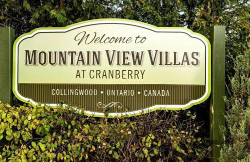 Collingwood House | Mountain View Villas One Bed Loft Suite