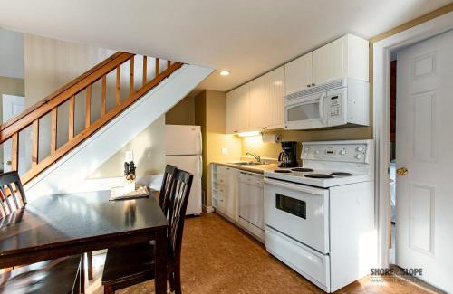 Collingwood House | Mountain View Villas One Bed Loft Suite