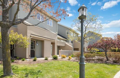 The Blue Mountains House | Mountain View Wintergreen Home 84140