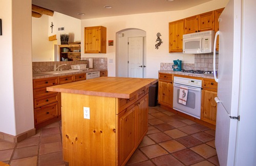 Placitas House | Mountain views and spectacular sunsets!