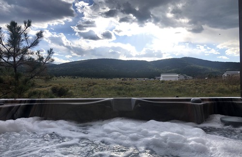 Angel Fire Condo | Mountain Views. Hot Tub. Fireplace. Minutes from the slopes