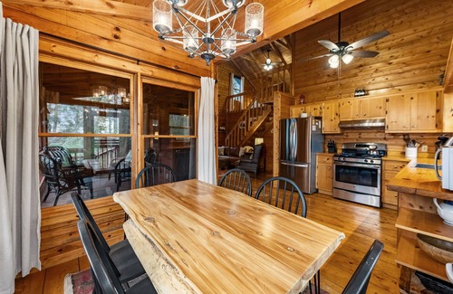Hidden Lake Cabin | Mountain Views | Hot Tub | Pet Friendly