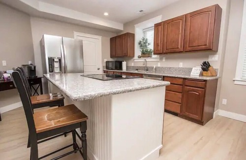 Cedar Hills Apartment | Mountain Views - Hot Tub - Huge Patio + BBQ Fun