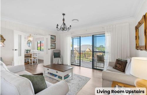 Milton House | Mountain Views Milton - renovated home near village