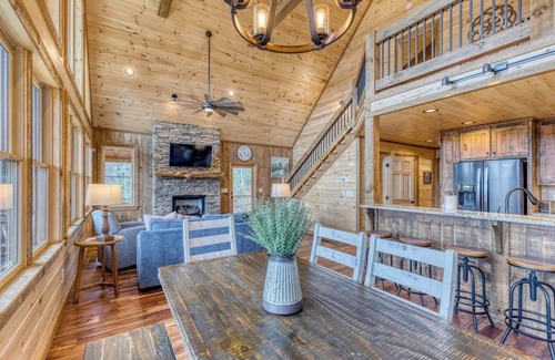 Cherry Log Cabin | Mountain Views | Private | Hot Tub | Firepit