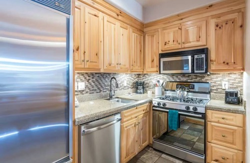 Mountain Village Condo | Mountain Village Getaway with Pool & Hot Tub
