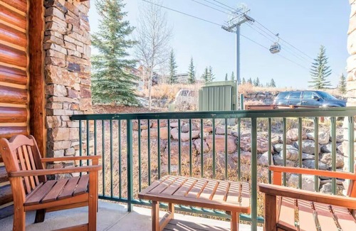 Mountain Village Condo | Mountain Village Getaway with Pool & Hot Tub