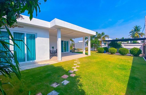 Huai Yai Villa | Mountain Village