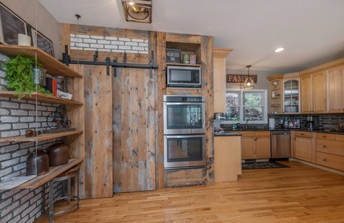 Asheville House | Mountain Vista Alchemy | Private Asheville Mountain hHome w/Hot Tub