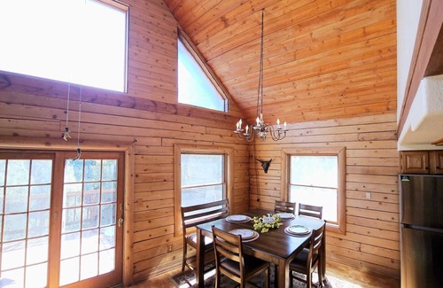 Frazier Park Cabin | Mountain Vista Hideaway: Glamping in Your Own Private Treehouse