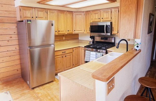 Frazier Park Cabin | Mountain Vista Hideaway: Glamping in Your Own Private Treehouse