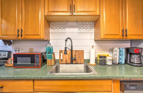 Sciota Cottage | Mountain Vista Lodge w/hot tub & arcade