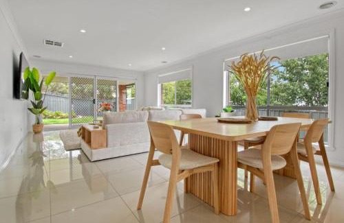 Bourkelands House | Mountain Vista Retreat - Comfort Meets Style