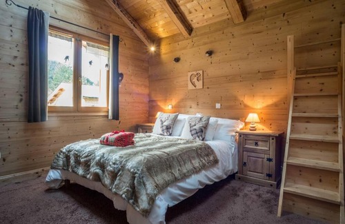 Saint-Jean-dʼAulps Ski Chalet | Mountain Voyages - Chalet Allechant