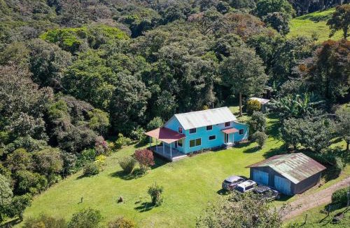 Monteverde Ski Chalet | Mountain Wonders Chalet