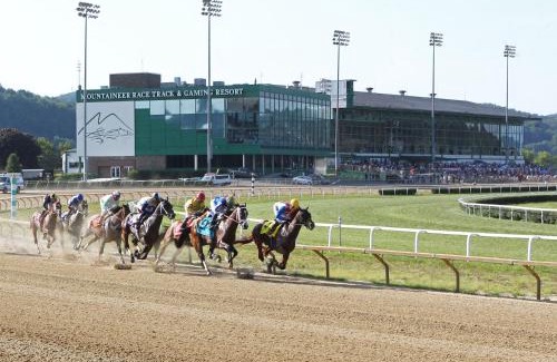 New Cumberland Hotel | Mountaineer Casino Resort