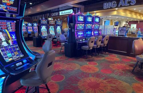 New Cumberland Hotel | Mountaineer Casino Resort