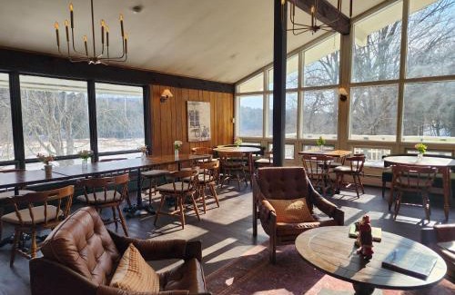 West Dover Cabin | Mountaineer Inn